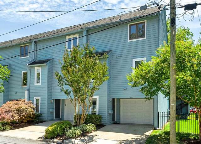 Property at 332 25 1/2 St, Virginia Beach, VA 23451, 2 beds, 2.5 baths