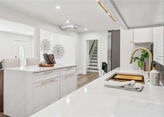 Property at 5509 Hampton Blvd, Norfolk, VA 23508, 4 beds, 3 baths