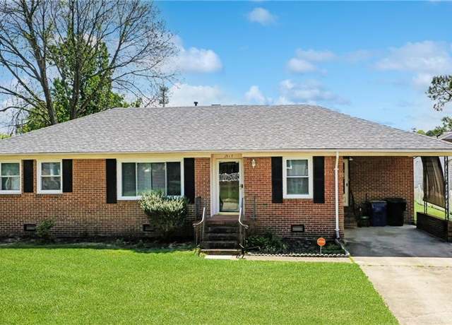 Property at 1917 Laigh Cir, Portsmouth, VA 23701, 3 beds, 2 baths