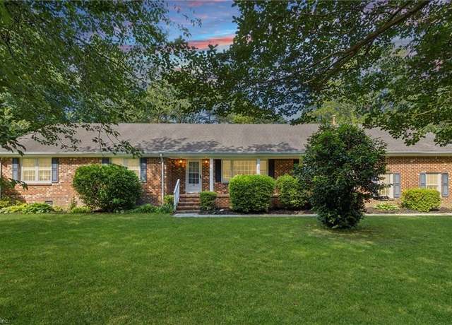 Property at 829 Prince Phillip Dr, Virginia Beach, VA 23452, 5 beds, 2.5 baths
