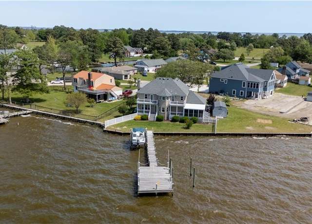 Property at 113 Wood Duck Dr, Currituck, NC 27929, 4 beds, 3 baths