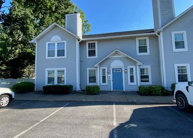 Property at 4805 Station House Ln, Virginia Beach, VA 23455, 2 beds, 2 baths