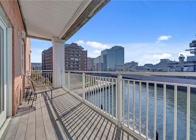 Property at 301 Brooke Ave #301, Norfolk, VA 23510, 2 beds, 2.5 baths