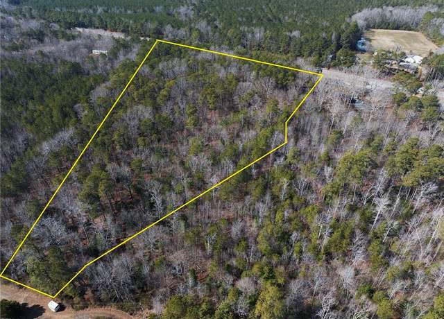 Property at 13787 Owl Trap Ln, Gloucester, VA 23061