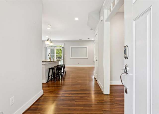 Property at 511 Dogwood Rd, Yorktown, VA 23690, 4 beds, 2.5 baths