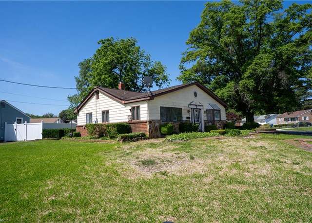 Property at 205 Bunche Blvd, Portsmouth, VA 23701, 3 beds, 2 baths