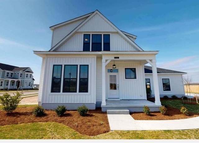 Property at 412 Moorland Way, Moyock, NC 27958, 4 beds, 2.5 baths