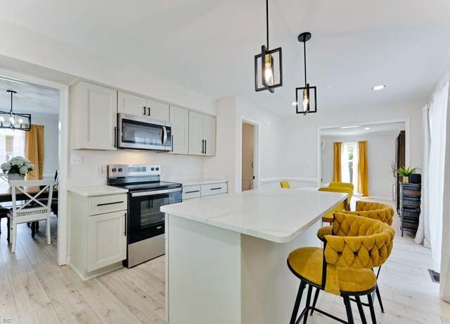 Property at 2256 Sandy Woods Ln, Virginia Beach, VA 23456, 4 beds, 2.5 baths