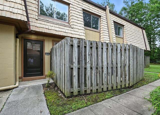 Property at 1664 Malibu Pl, Newport News, VA 23608, 2 beds, 1.5 baths