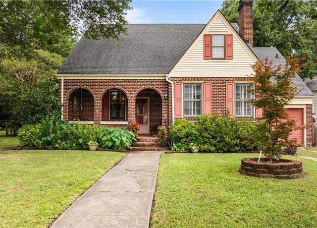 Property at 402 W 4th Ave, Franklin, VA 23851, 3 beds, 2 baths