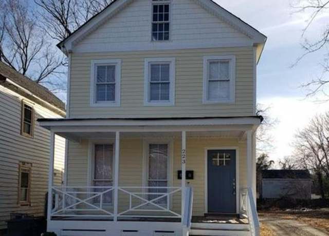 Property at 223 W Queen St, Hampton, VA 23669, 4 beds, 2 baths