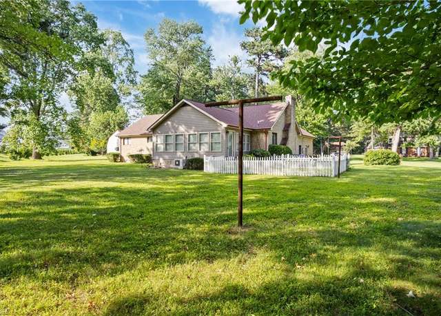 Property at 4911 Fennell Ct, Suffolk, VA 23435, 4 beds, 3 baths