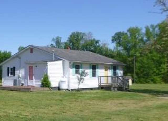 Property at 422 Syringa Rd, Topping, VA 23169, 3 beds, 1 bath