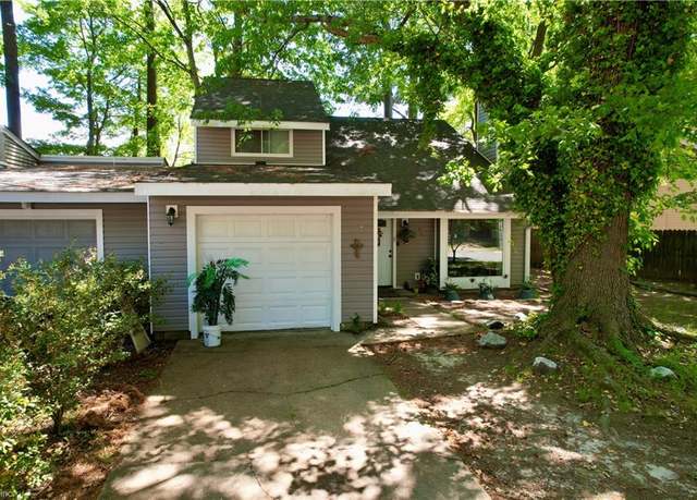 Property at 820 Pine Tree Ct, Newport News, VA 23608, 4 beds, 2 baths