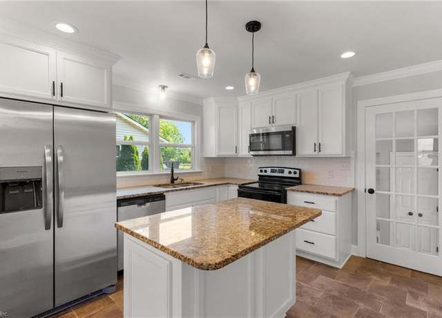 Property at 1642 Old Buckroe Rd, Hampton, VA 23664, 3 beds, 1 bath