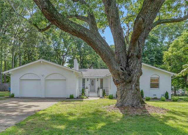 Property at 1325 Baycliff Dr, Virginia Beach, VA 23454, 5 beds, 3.5 baths