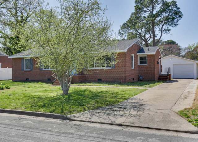 Property at 17 Briar Dr, Hampton, VA 23661, 3 beds, 2 baths
