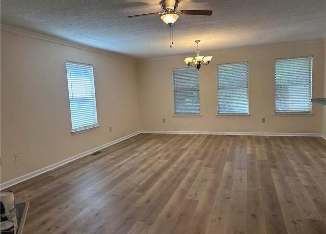 Property at 107 Westover Ave #106, Norfolk, VA 23507, 2 beds, 2 baths