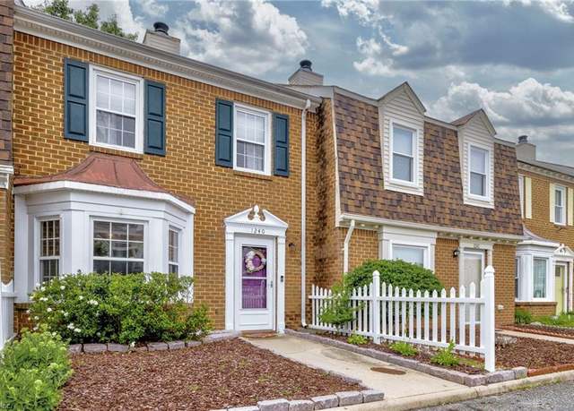 Property at 1240 Mill Stream Way, Chesapeake, VA 23320, 2 beds, 1.5 baths