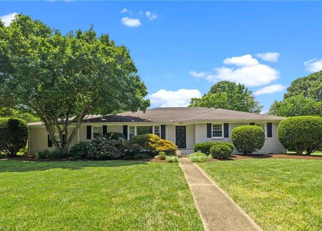 Property at 1525 Stephens Rd, Virginia Beach, VA 23454, 4 beds, 2 baths