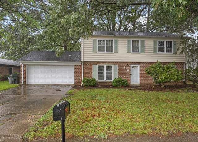 Property at 220 Commodore Dr, Hampton, VA 23669, 4 beds, 2.5 baths