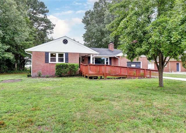Property at 309 Sourwood Dr, Hampton, VA 23666, 3 beds, 2 baths