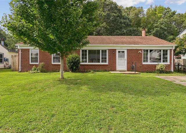 Property at 934 Red Oak Cir, Newport News, VA 23608, 3 beds, 2 baths