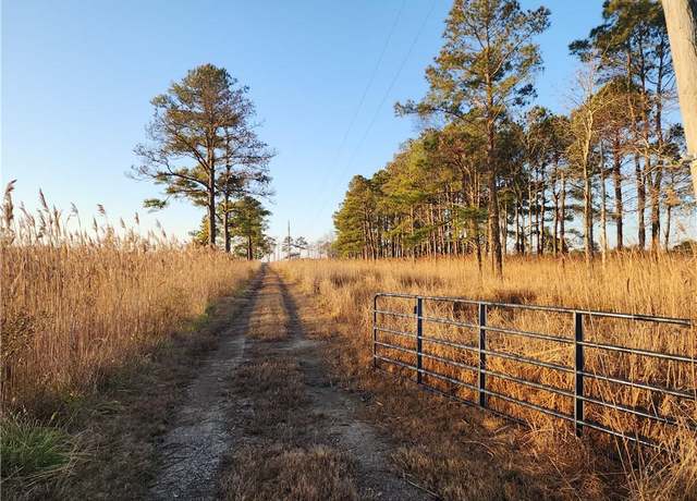 Property at 116 Mistletoe Ln, Shiloh, NC 27974, 3 beds, 2 baths