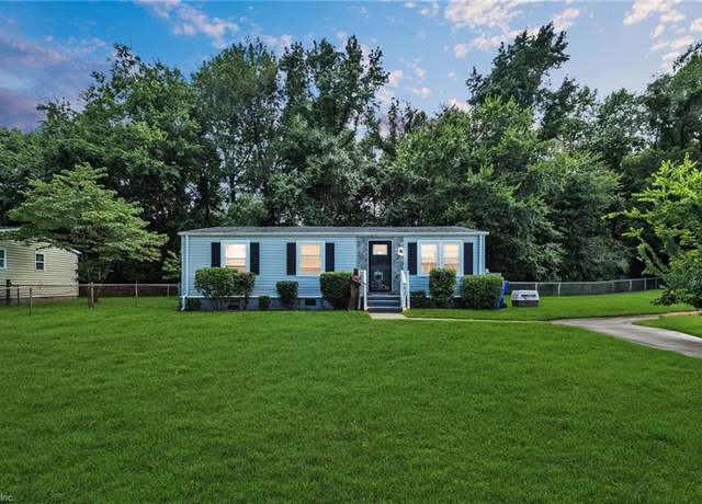 Property at 613 Chisholm Ln, Suffolk, VA 23434, 3 beds, 2 baths