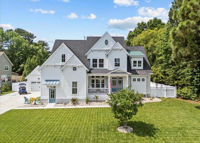 Property at 909 Los Colonis Dr, Virginia Beach, VA 23456, 5 beds, 3.5 baths