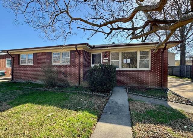 Property at 1306 Edgewood Ave, Chesapeake, VA 23324, 4 beds, 2 baths