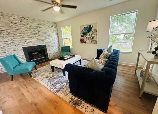 Property at 39 Rotherham Ln, Hampton, VA 23666, 5 beds, 2.5 baths