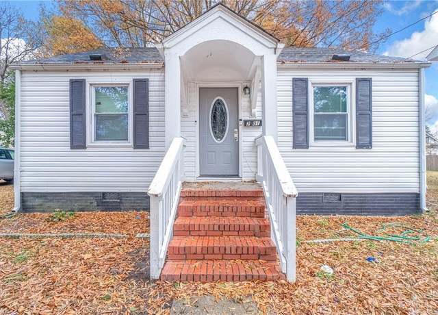 Property at 2201 Evergreen Pl, Portsmouth, VA 23704, 4 beds, 1 bath