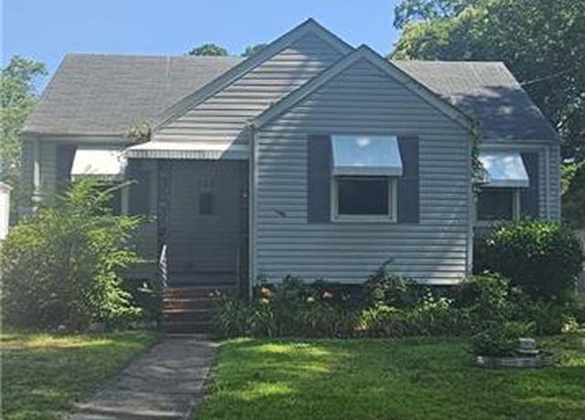 Property at 228 E Westmont Ave, Norfolk, VA 23503, 3 beds, 1 bath