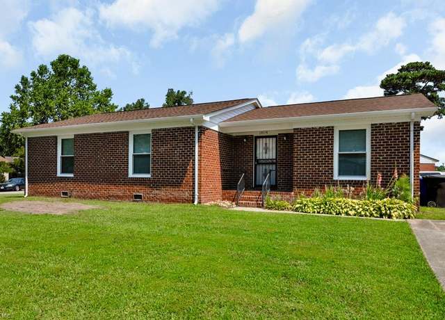 Property at 1404 Cole Rd, Portsmouth, VA 23701, 3 beds, 2 baths