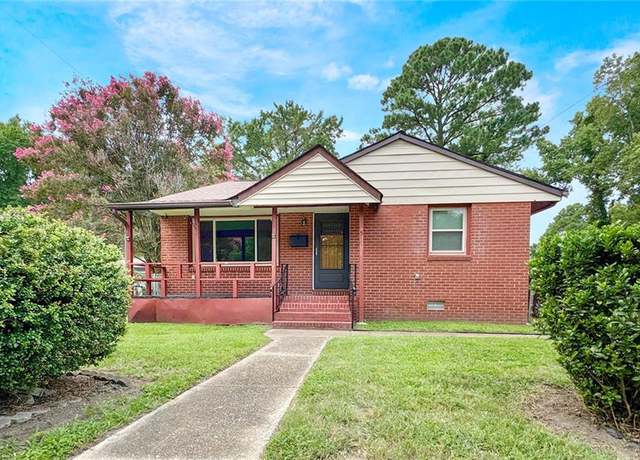 Property at 547 Greenbriar Ave, Hampton, VA 23661, 4 beds, 2 baths