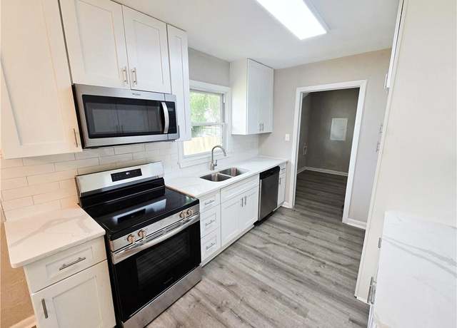 Property at 3728 Nansemond Cir, Norfolk, VA 23513, 3 beds, 2 baths