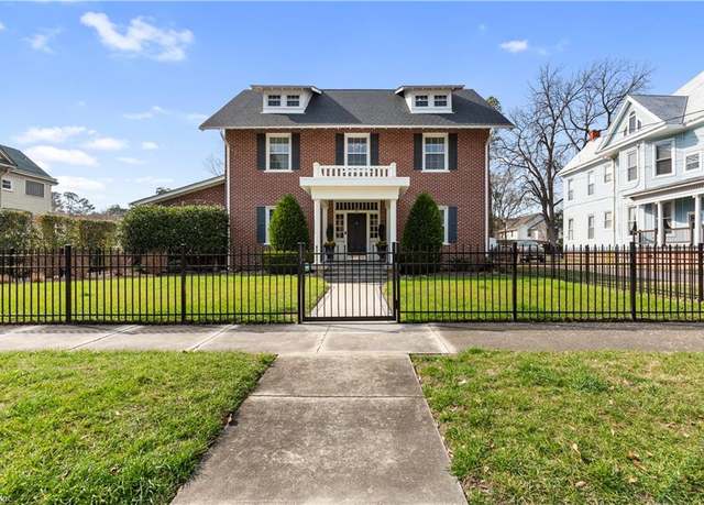 Property at 211 S Broad St, Suffolk, VA 23434, 5 beds, 3 baths