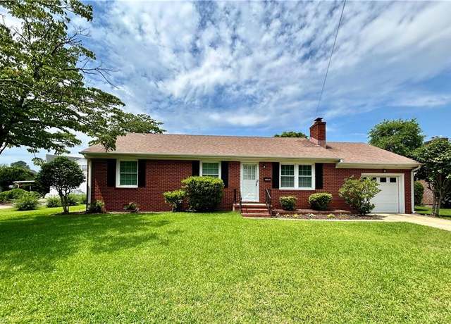 Property at 1813 Lake View Dr, Hampton, VA 23666, 3 beds, 1.5 baths