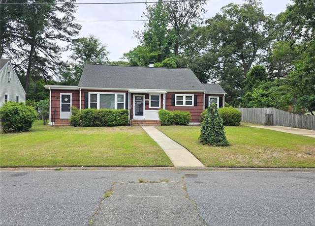 Property at 1111 Baxter St, Elizabeth City, NC 27909, 3 beds, 1.5 baths