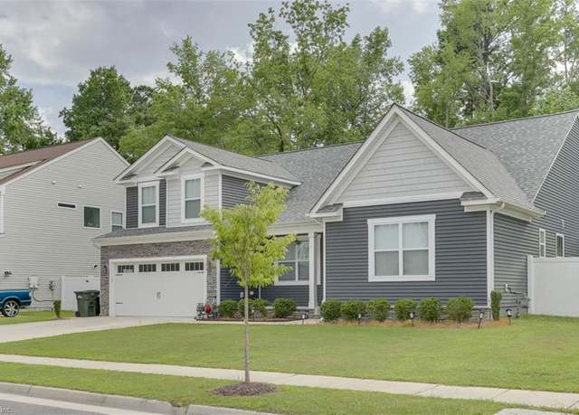 Property at 102 Bellflower Ln, Suffolk, VA 23435, 5 beds, 3.5 baths