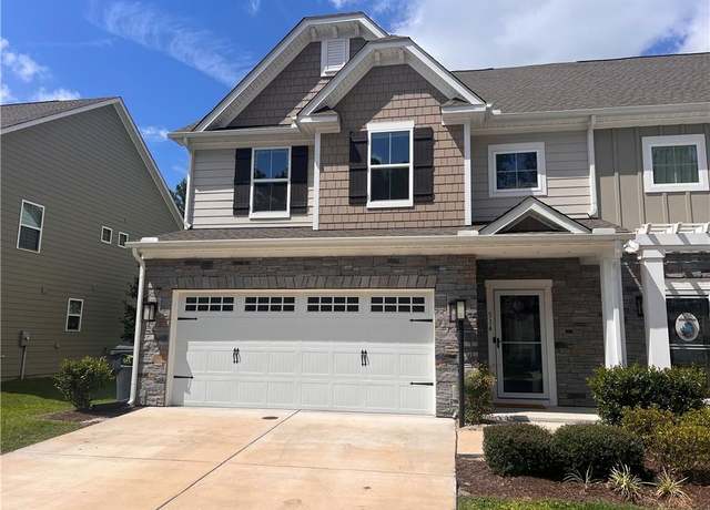 Property at 514 Eldridge Ln, Chesapeake, VA 23323, 3 beds, 2.5 baths