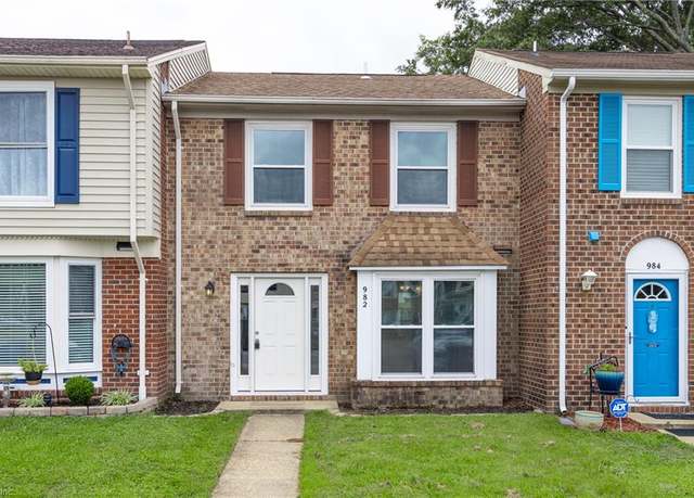 Property at 982 Smoke Tree Ln, Virginia Beach, VA 23452, 2 beds, 2.5 baths