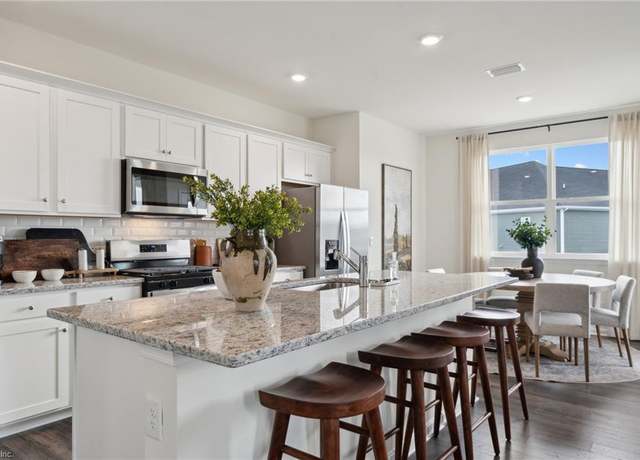 Property at 4048 Brians Ln, Suffolk, VA 23434, 4 beds, 2.5 baths