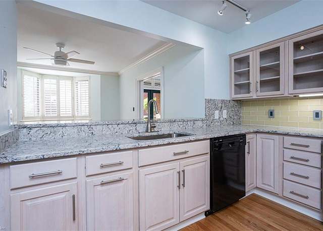Property at 421 W Bute St #203, Norfolk, VA 23510, 2 beds, 2.5 baths