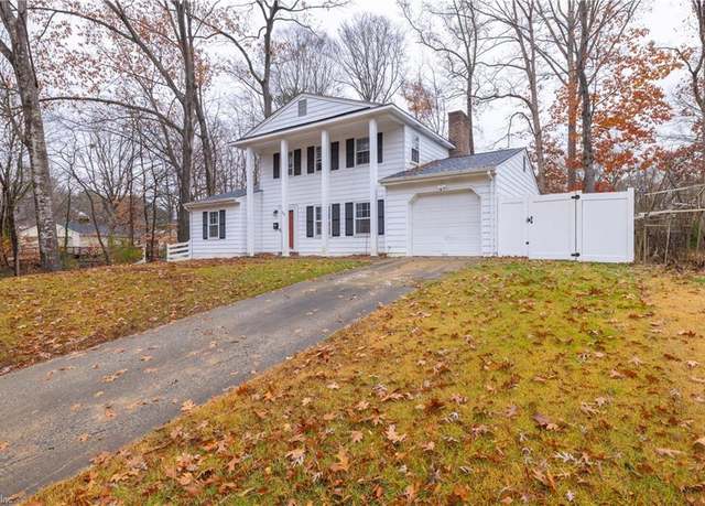 Property at 304 Wendwood Dr, Newport News, VA 23602, 3 beds, 2.5 baths