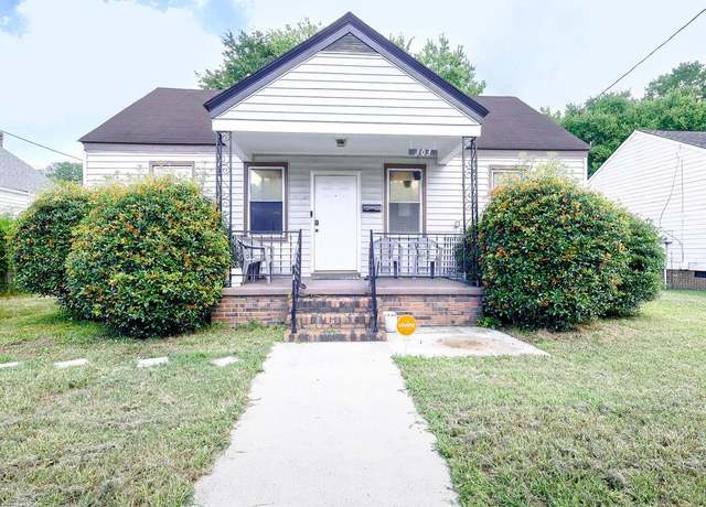 Property at 303 Sandpiper Dr, Portsmouth, VA 23704, 3 beds, 2 baths