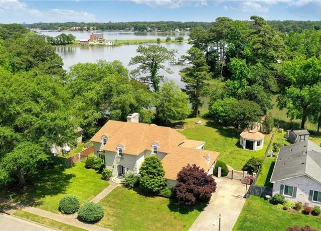 Property at 2537 Lakewood Ln, Chesapeake, VA 23321, 4 beds, 2.5 baths