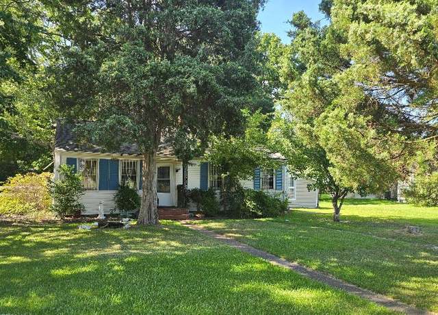 Property at 807 Briarfield Rd, Newport News, VA 23605, 2 beds, 1 bath