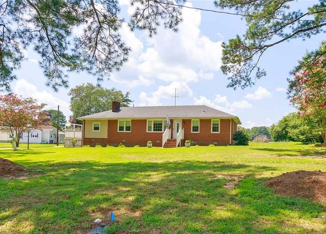 Property at 306 E Church St, Wakefield, VA 23888, 3 beds, 1.5 baths